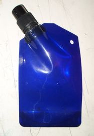 O azul 8 onças levanta-se o malote com bico e tampão, empacotamento flexível da bebida