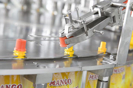 Máquina de enchimento do malote do bico da precisão alta auto para a pasta de tomate com CE Stanard