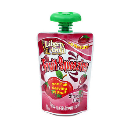O bico líquido laminado da parte superior 250ml ensaca, estando o malote do suco da morango