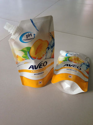 Os malotes jorrados laminados que empacotam sacos polis para o leite de feijão de soja levantam-se o malote do bico