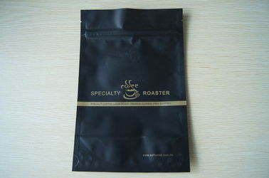 O malote preto matte de empacotamento da folha do feijão de café que empacota, está a válvula acima de desgaseificação