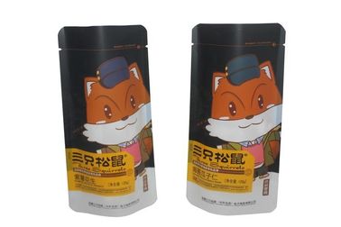 Resealable pretos levantam-se o malote com o bico que empacota para biscoitos
