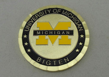 Universidade do Michigan moedas personalizadas 2,0 polegadas com o saco de bronze do material e do malote do PVC