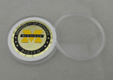 Universidade do Michigan moedas personalizadas 2,0 polegadas com o saco de bronze do material e do malote do PVC