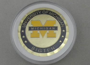 Universidade do Michigan moedas personalizadas 2,0 polegadas com o saco de bronze do material e do malote do PVC